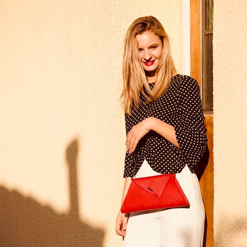 Red Envelope Crossbody Clutch Bag with Chain Strap - Picture 2 of 11